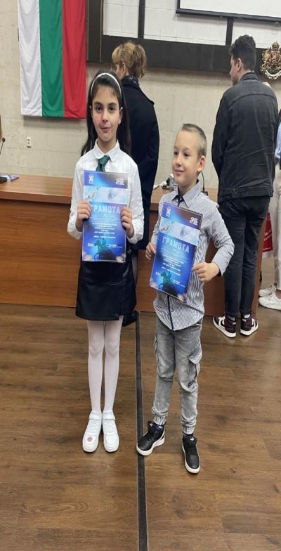 05 ЮНИ2023 НАГРАДЕНИ УЧЕНИЦИ В НАЦИОНАЛЕН КОНКУРС ЗА ПРЕВЕНЦИЯ НА НАРКОМАНИИТЕ КАТЕГОРИЯ "МОЯТ ЛЮБИМ НАЦИОНАЛЕН ГЕРОЙ" 1