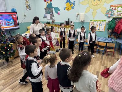 Коледно тържество в НУ "Отец Паисий", гр. Пазарджик 2025-2026 - НУ Отец Паисий - Пазарджик